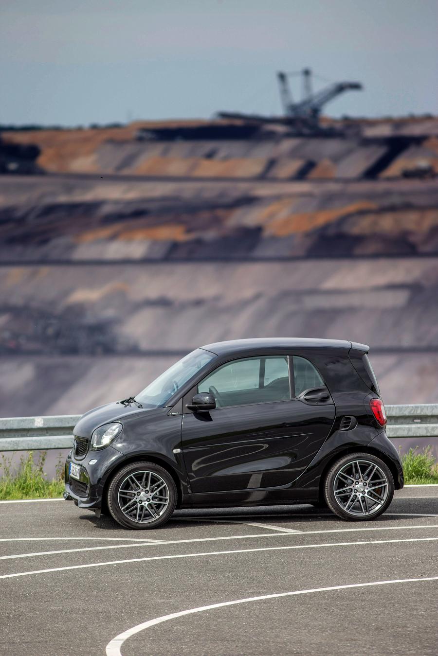  Smart ForTwo Xclusive Coupe by Brabus 2016 года  (фото 24 из 29)